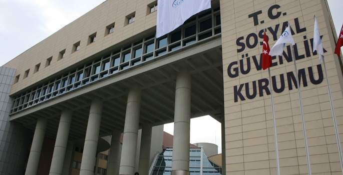 SGK, 2013'ü 19.6 lira açıkla kapattı