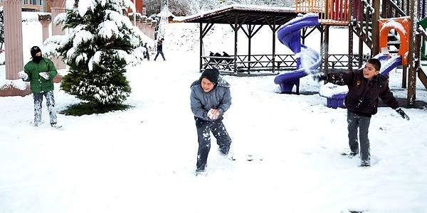 Ankara dahil 13 ilde kar tatili uzatıldı