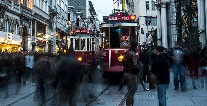 İstanbul'a geçen ay 691 bin turist geldi