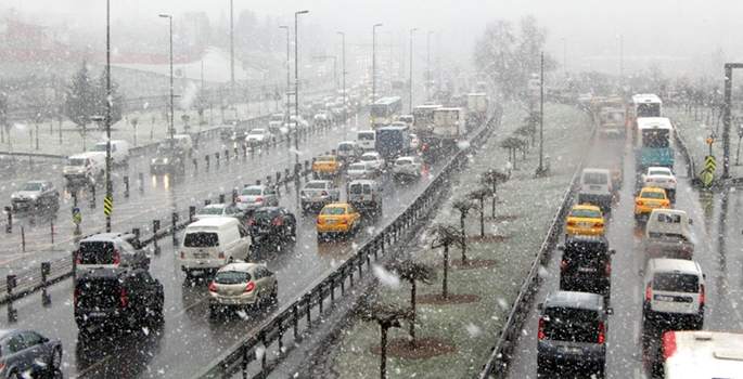 İstanbul'da kar sürprizi