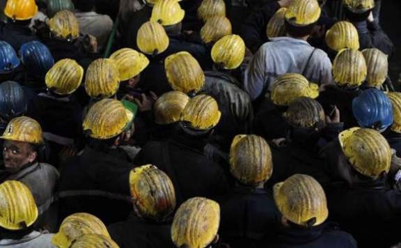 Madenlerde çalışanlara sigorta zorunluluğu