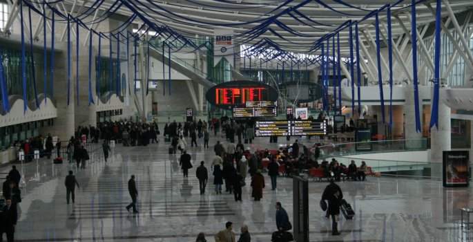 Havaalanı yolcu sayısı yüzde 16 düştü