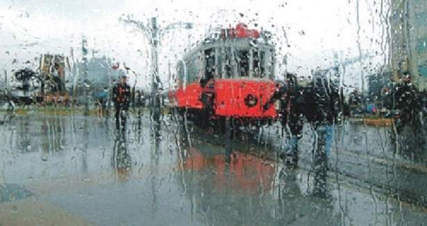İstanbul'a yeni uyarı: Bugün yağmur, yarın...