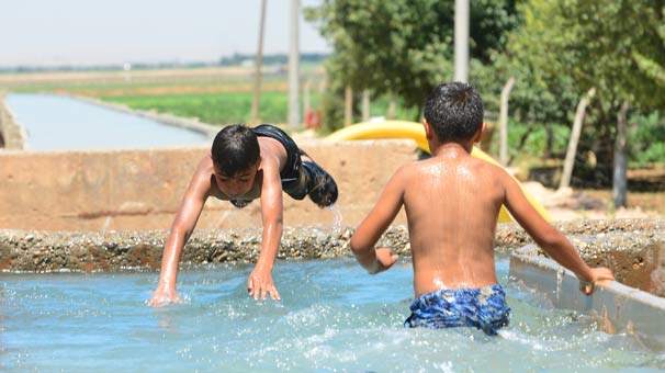 Şanlıurfa'da termometreler 60 dereceyi gösterdi