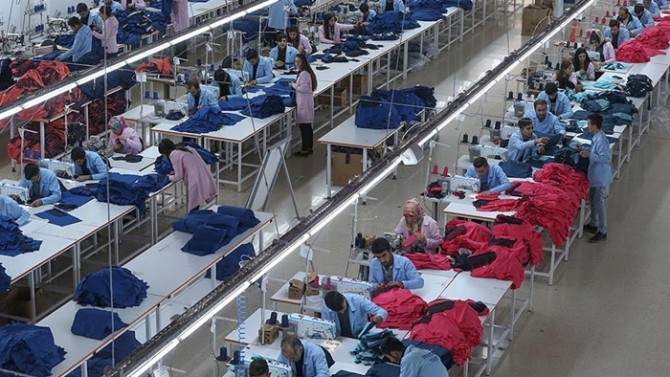 Hükümetin taşeron mesaisi sürüyor