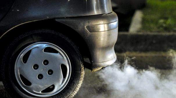 Egzoz gazı emisyon pulu ve ruhsatları 1 Ocak'ta kaldırılıyor