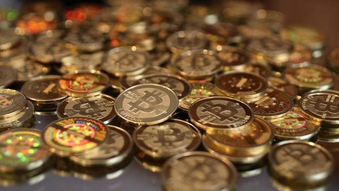 Bakan Zeybekci uyardı: Bitcoin ile ilgili yasal düzenleme olmayacak