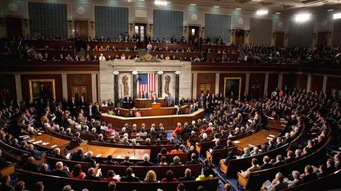 ABD Temsilciler Meclisi 1,3 trilyon dolarlık bütçeyi onayladı