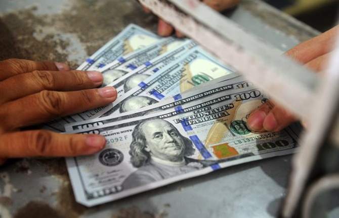 Dolar 4.70'in altına indi