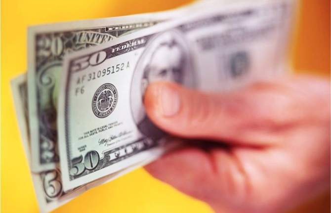 Dolar 2 ayın en düşüğünde