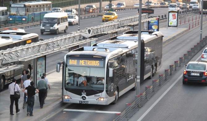 İETT, 2020’de 50 yeni metrobüs aracı alacak