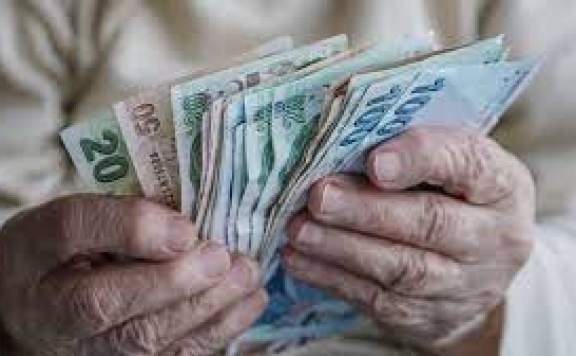 Kulisler hareketlendi: Emekli maaşına zam için konuşulan oran belli oldu