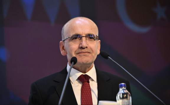Bakan Şimşek: Ekonomimiz sürdürülebilir büyümeye doğru yol alıyor