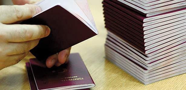 Pasaportlar ve ehliyetler tehlikede