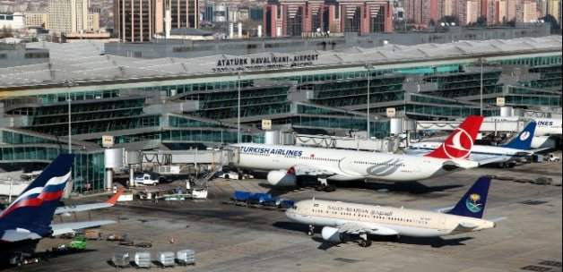 Atatürk Havalimanı'nda uçuşlar durduruldu