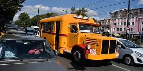 İETT'den yeni nostaljik otobüs