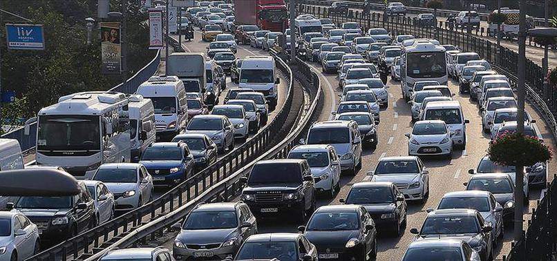 Türkiye'de trafiğe ayda ortalama 100 bin taşıt kaydedildi