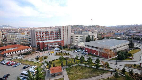 Hacettepe Üniversitesi'nde eğitime 2 gün ara