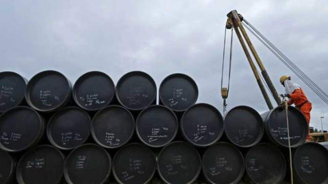 Brent petrol düşüşünü 3'üncü güne taşıdı