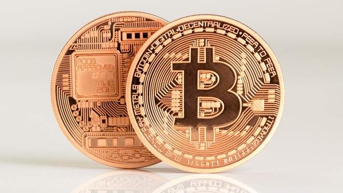 Bitcoin, ons altın fiyatını solladı!
