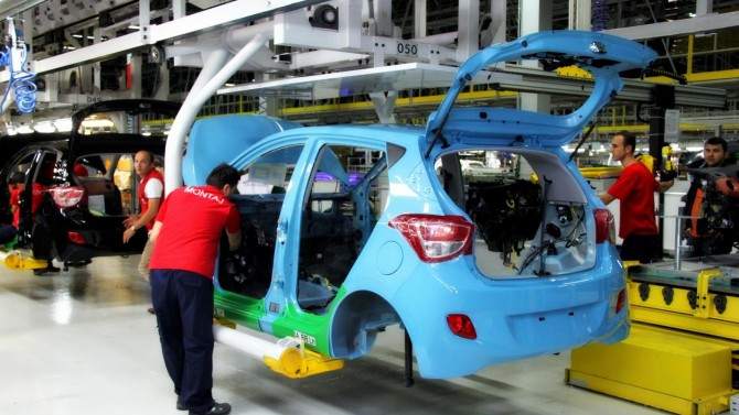 Otomotivde üretim ve ihracat arttı pazar daraldı