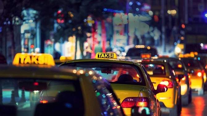 İstanbul’da taksi ve dolmuş taksi ücretlerine yüzde 15 zam