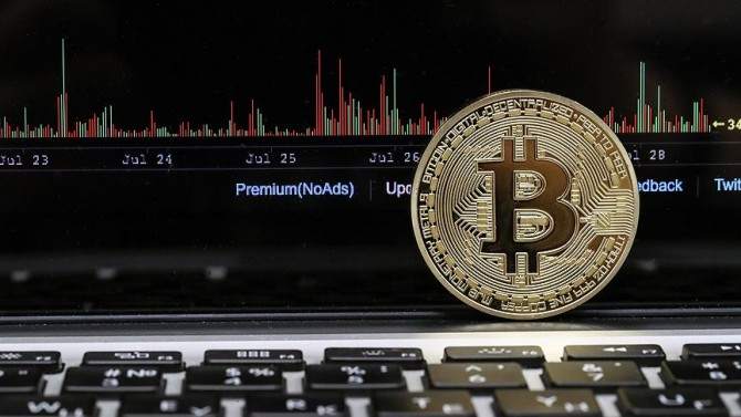 Bitcoin, bir haftada yüzde 30 küçüldü