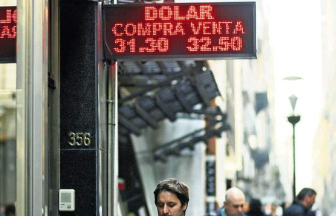 Arjantin’de dolar paniği yaşanıyor, faiz 15 puan arttı!