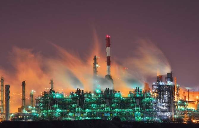 Suudi Arabistan petrol üretimini geçici olarak durdurdu