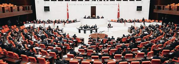 Yurtdışındaki parasını getiren % 2 vergi ödeyecek